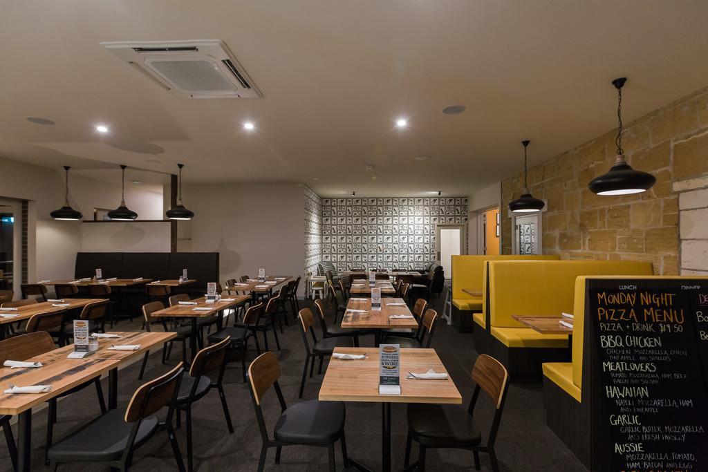 The Cally Hotel Warrnambool Exterior photo